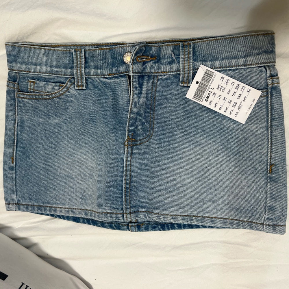 NWT Brandy Melville malia mini denim skirt